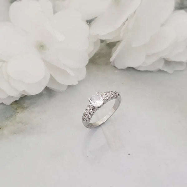Anillo De Dama Blanco De Piedra Cristal