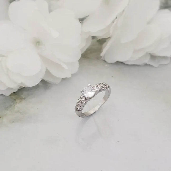Anillo De Dama Blanco De Piedra Cristal