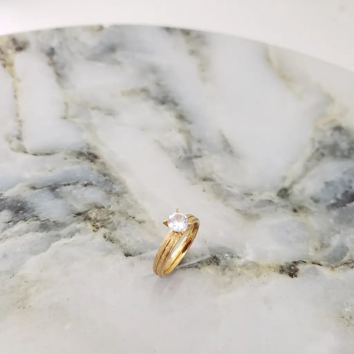 Anillo De Dama De Diseño Rustico Cristal Con Una Línea y Con Piedra Cristal
