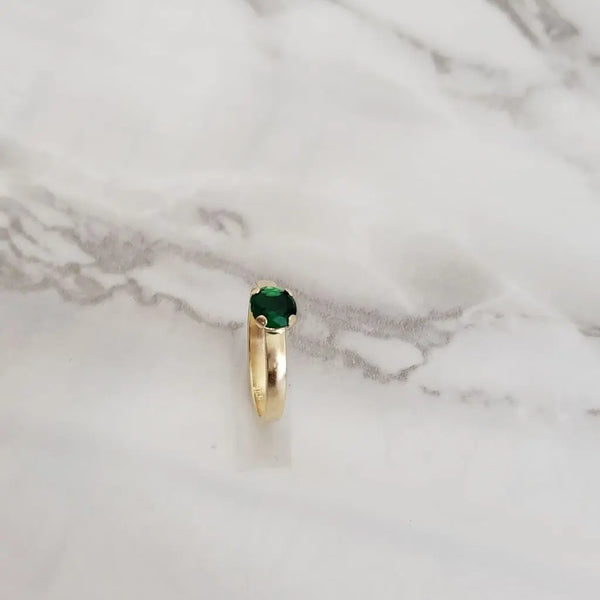 Anillo de Dama De Piedra Esmeralda