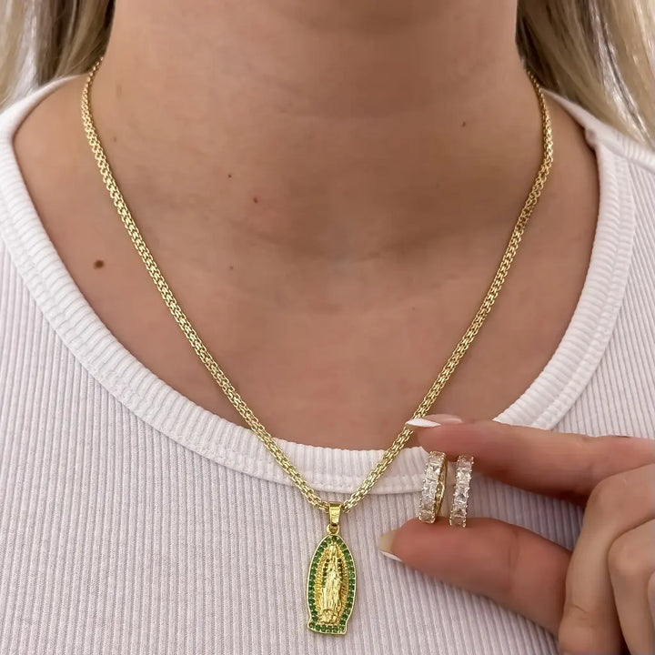 Conjunto De Dama Con Cadena De Tejido Chino, Dije De La Virgen De Guadalupe Y Par De Candongas Cristal
