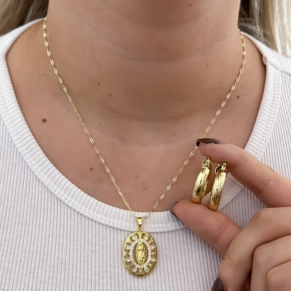 Conjunto De Dama Con Cadena De Tejido Crispeta, Dije De La Virgen De Guadalupe Y Candongas