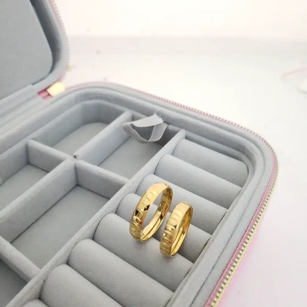 Par De Argollas De Matrimonio De Diseño Marcado