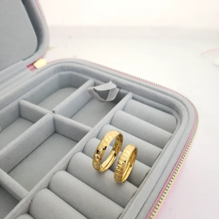 Par De Argollas De Matrimonio De Diseño Marcado