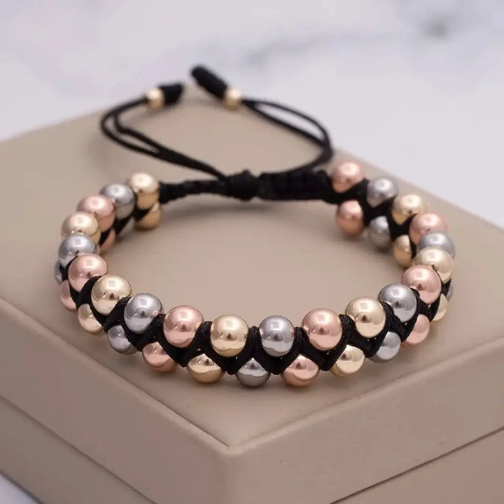 Pulsera De Caballero De Tejido Macramé Con Balines Tres Oros De 5mm